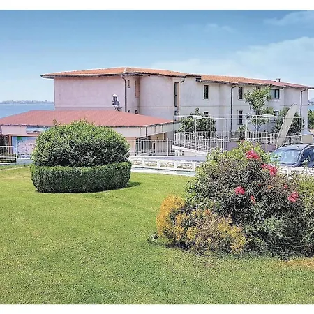 Two-bedroom In شقة