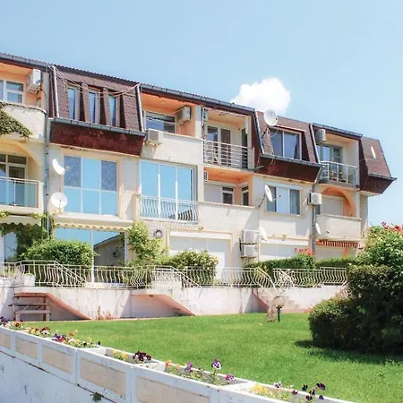 Two-bedroom In شقة *