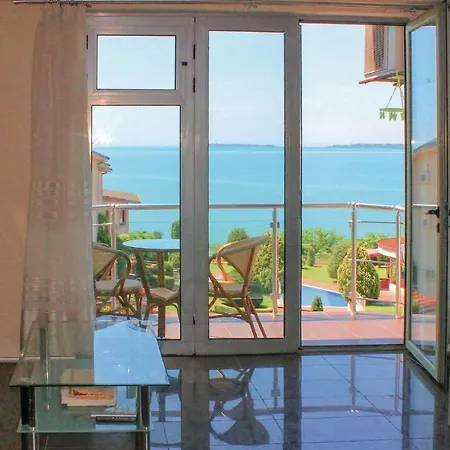 Two-bedroom In * سفيتي فلاس